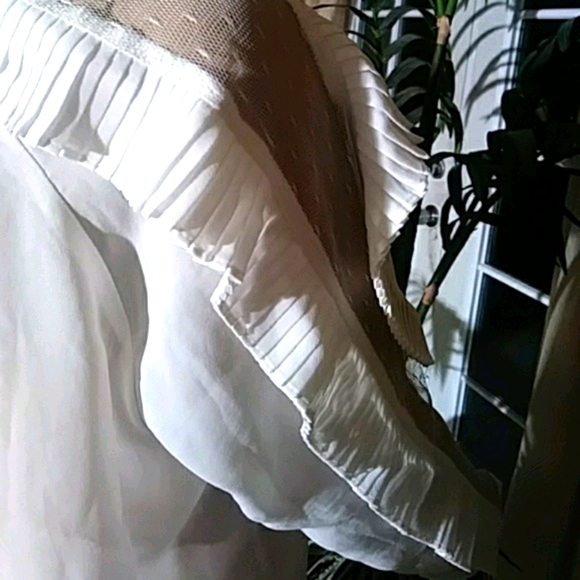 💢SIONI💢NEW Eggshell lace top/tunic - Picture 6 of 8